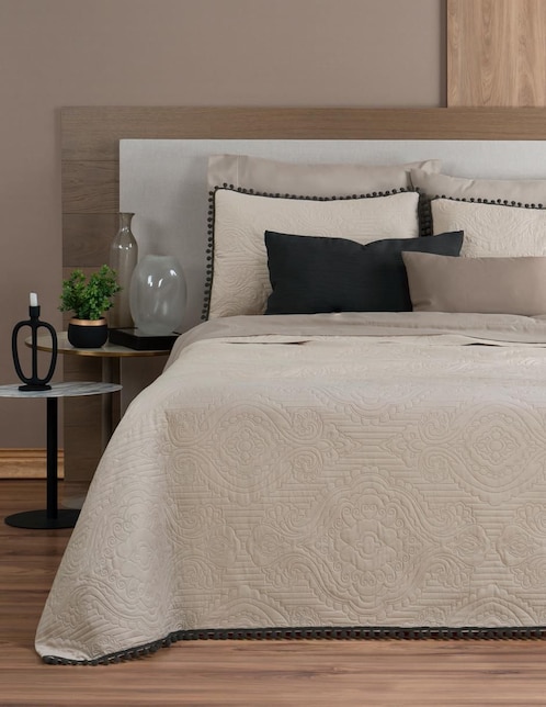 Set edredón real textil pompones sin temática