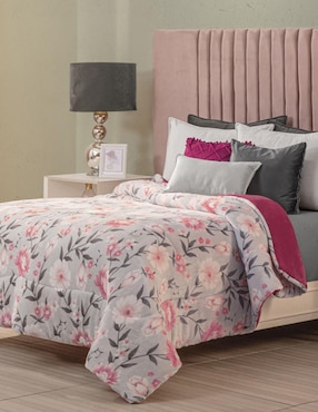 Cobertor Intima Hogar Cielo Amarena estampado floral