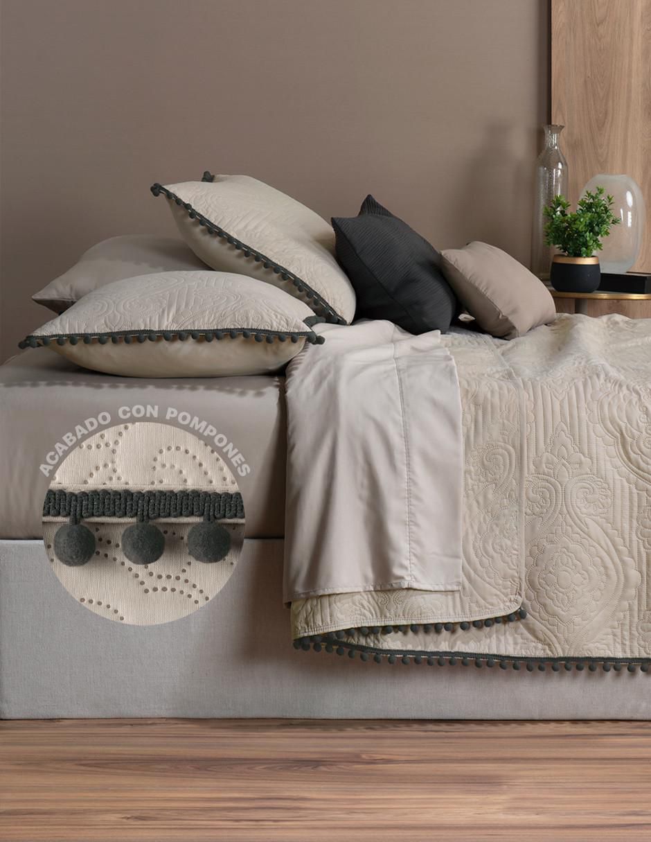 Set edredón real textil pompones sin temática