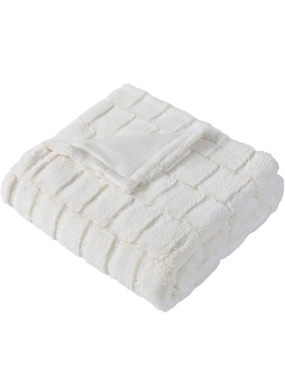 Frazada de tejido suave Stassie Faux Fur unisex Frazada de tejido suave Stassie Faux Fur unisex