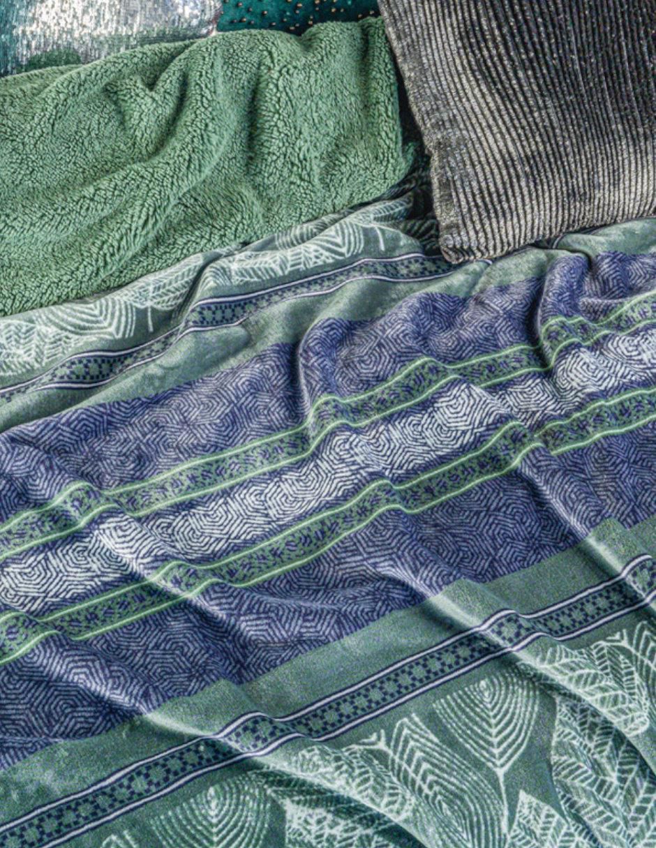 Cobertor Dupla Hojas & Borrega estampado floral 2